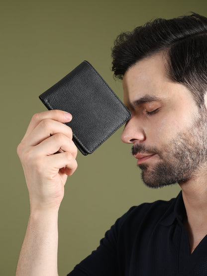 Men's Black Textured Leather Wallet