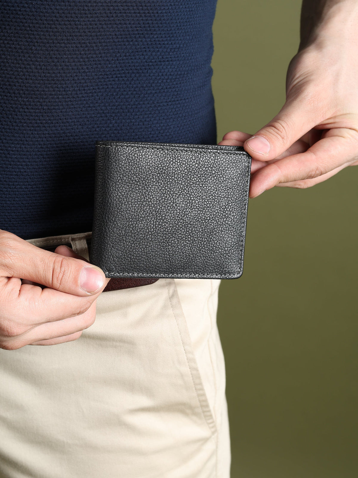 Men's Black Textured Leather Wallet