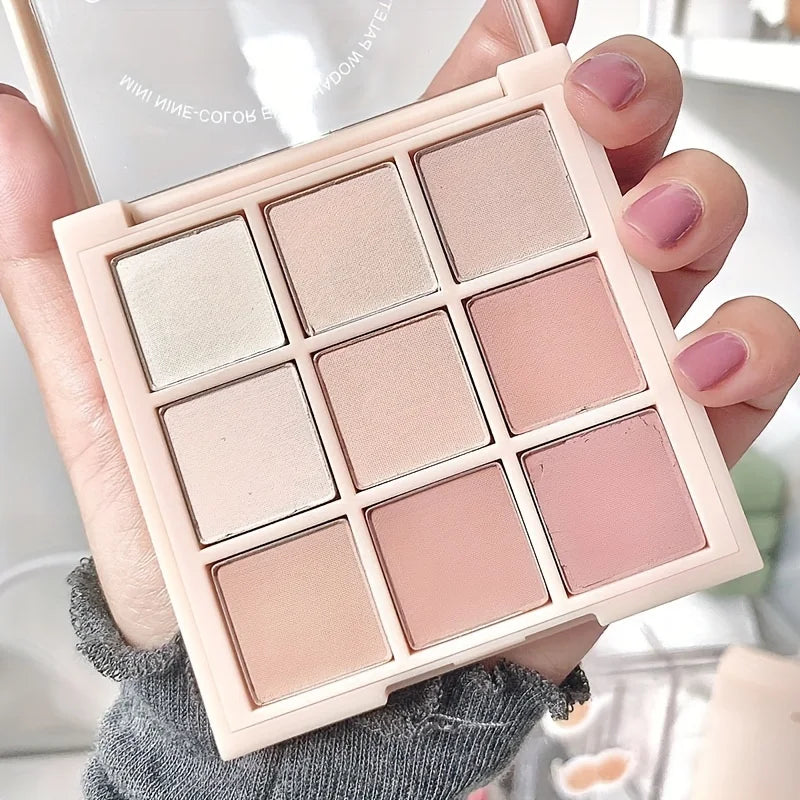9-Color Eyeshadow Palette