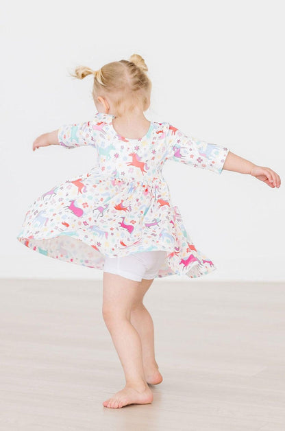 Twirl Shorts – White