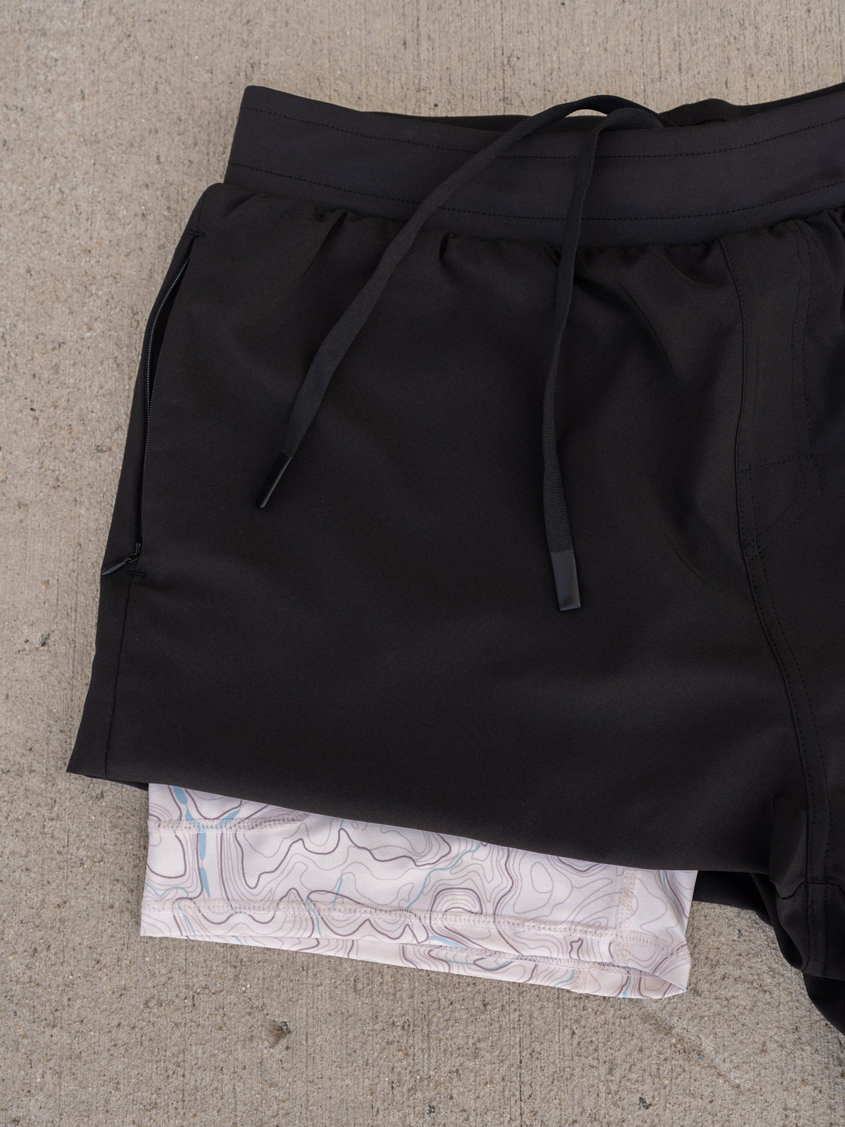 Men's Hybrid Short – Black